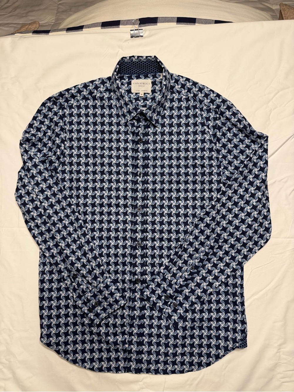 Men’s Con.Struct Navy Geometric Print Button-Up Shirt Medium Slim Fit 1083